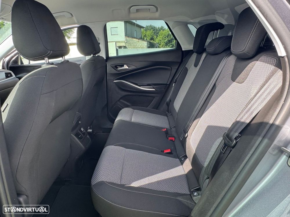 Opel Grandland 1.5 CDTI Business AT - 25