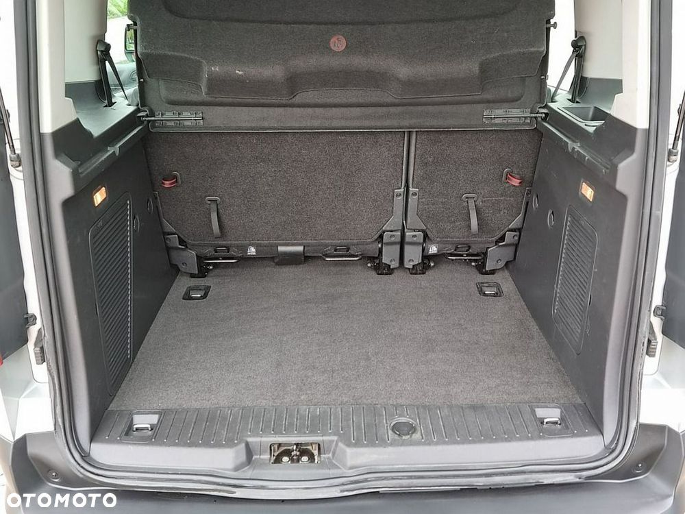Ford Tourneo Connect - 23