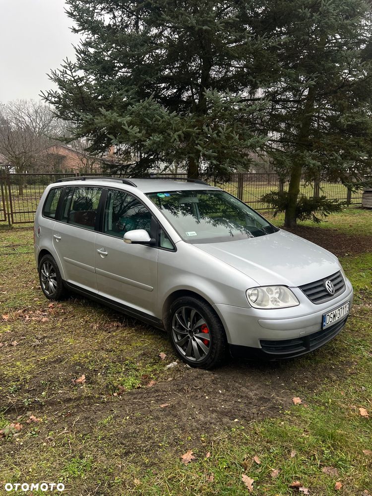 Volkswagen Touran - 3