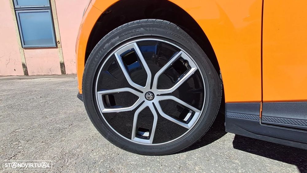 MG MG4 64 kWh Luxury - 22