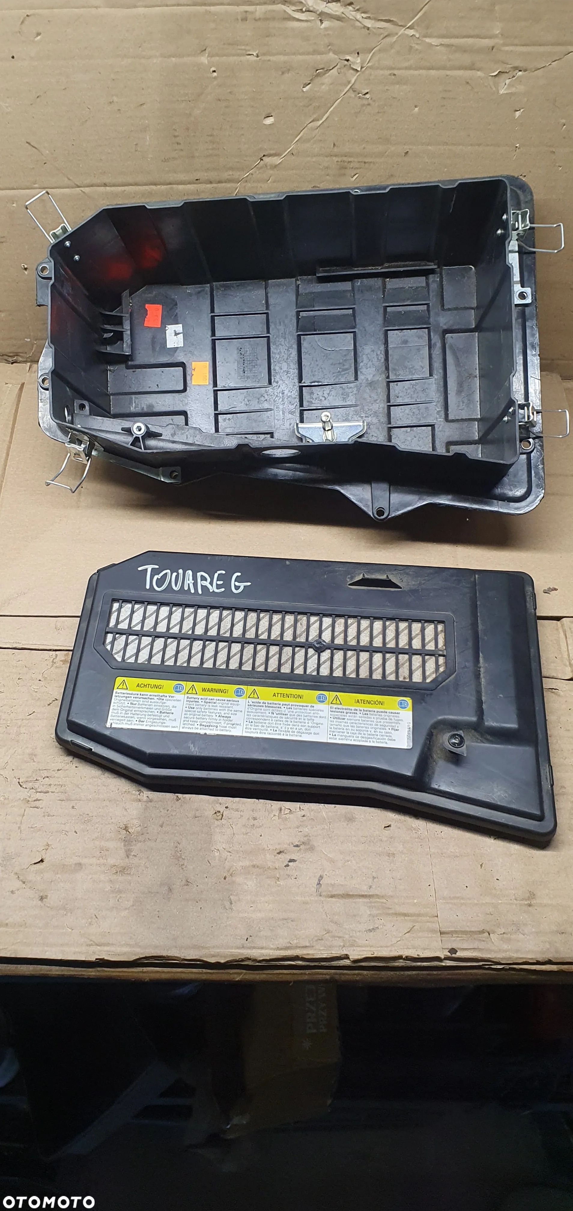 Obudowa podstawa akumulatora VW Touareg 7L 7L0864643B 7L0801283D - 1