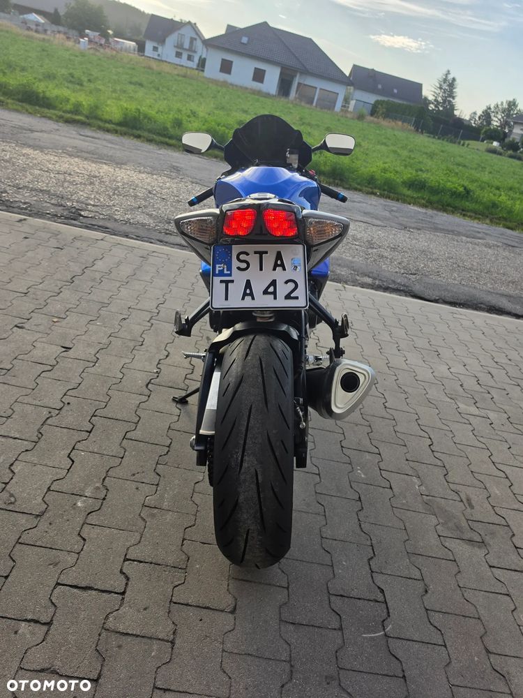 Suzuki GSX-R - 16