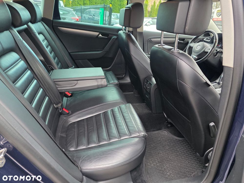 Volkswagen Passat - 22