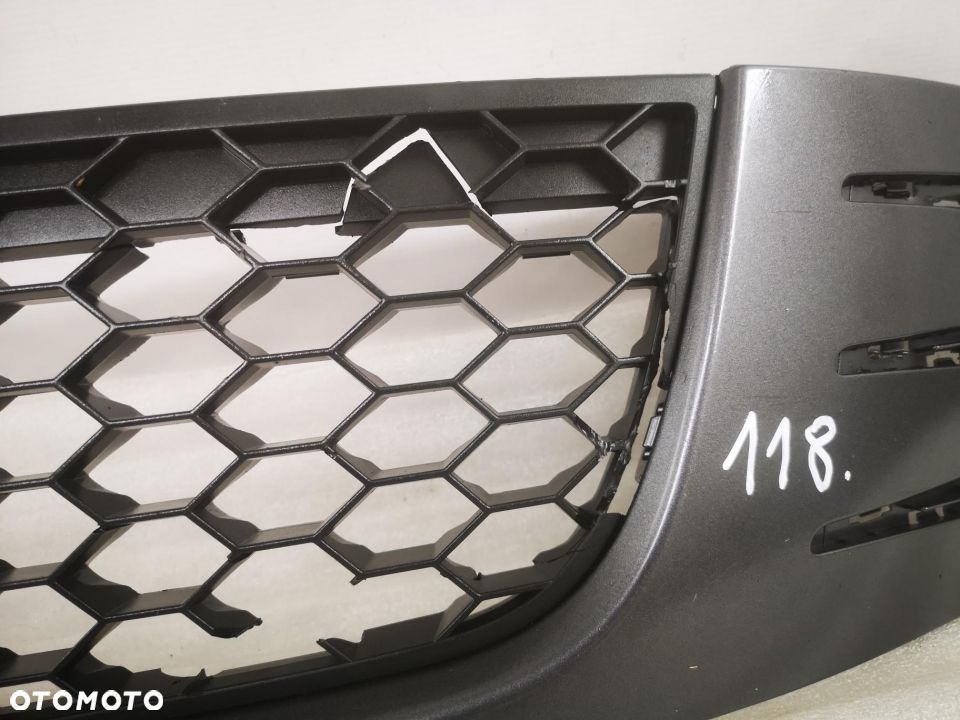 VW GOLF VI GTI GTD 08- KRATKA ŚRODKOWA ZDERZAKA PRZEDNIEGO NR 5K0853655 5K0853677C  NR AUKCJI NK118 - 8