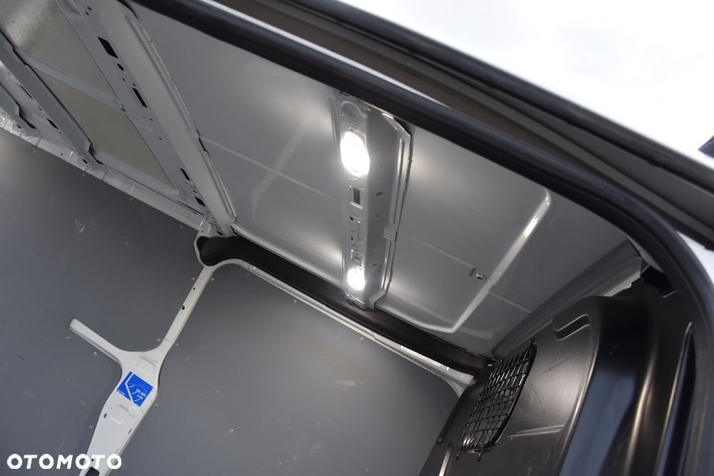 Ford TRANSIT CUSTOM 300 L2H1 - 15