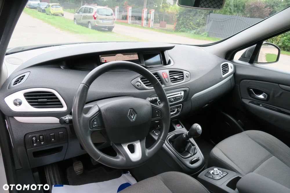 Renault Scenic 1.6 16V 110 TomTom Edition - 8