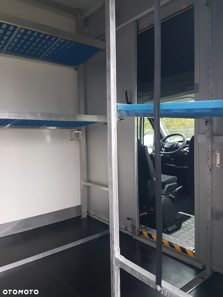 Iveco DAILY KONTENER NISKOPODŁOGOWY 4,43x2,23x2,43 SKLEP FOODTRUCK BAR KLIMA KONIOWÓZ KAMPER - 34