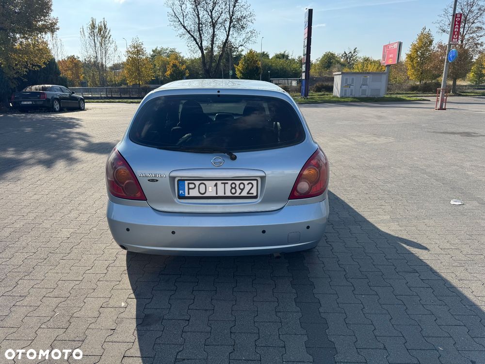 Nissan Almera - 9