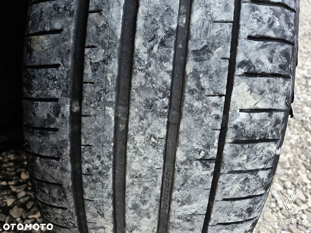 BMW Seria 6 650 i - 28