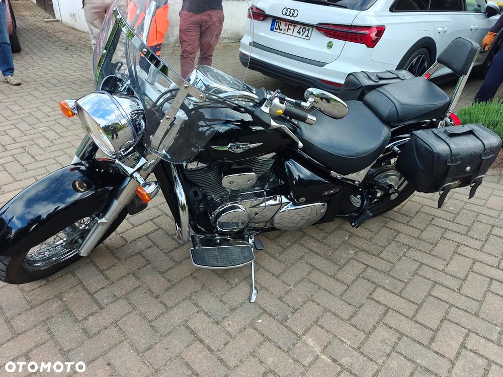 Suzuki Intruder - 2