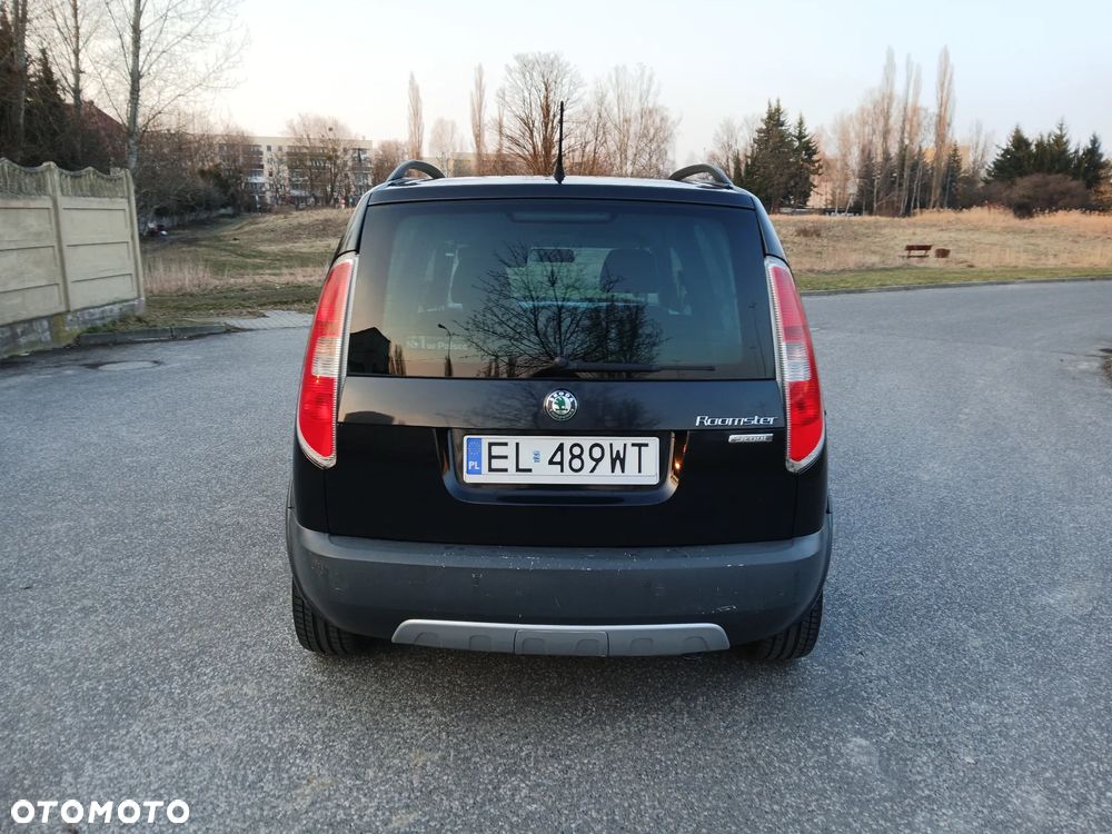 Skoda Roomster 1.6 TDI DPF Scout - 6