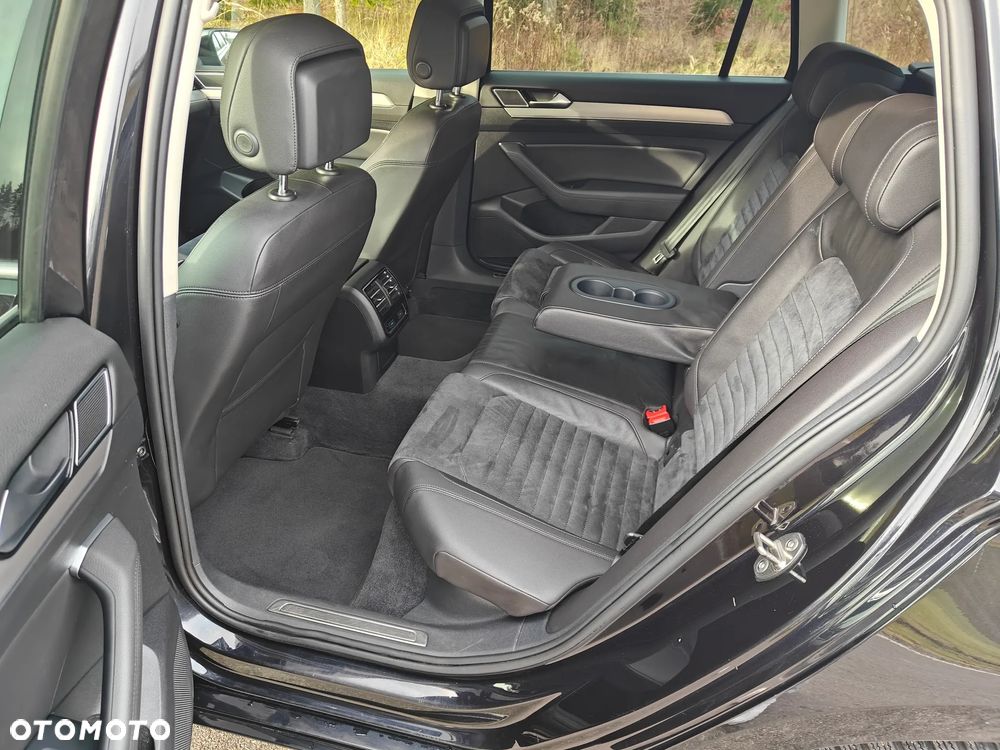 Volkswagen Passat - 29