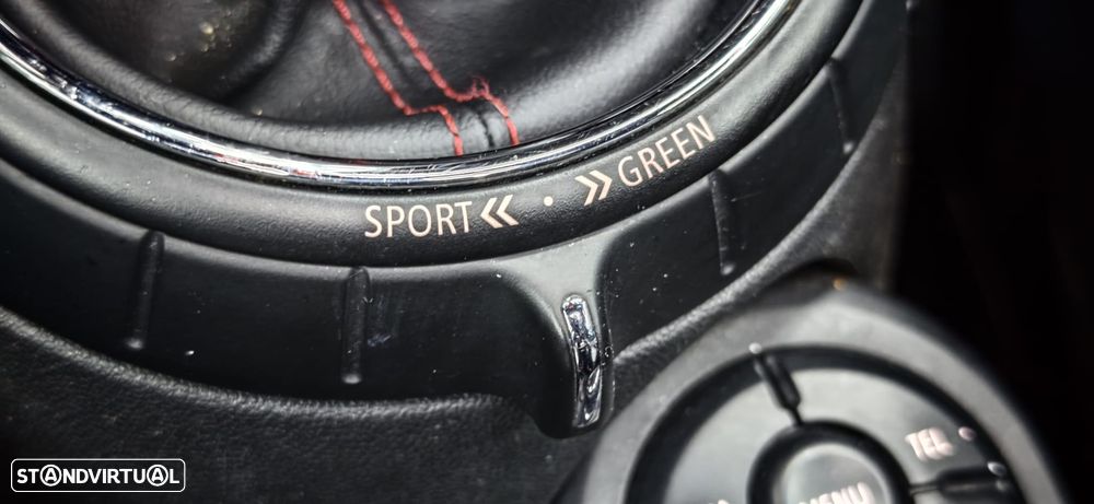 MINI 5 Portas Cooper SD Sport Aut. Seven - 30
