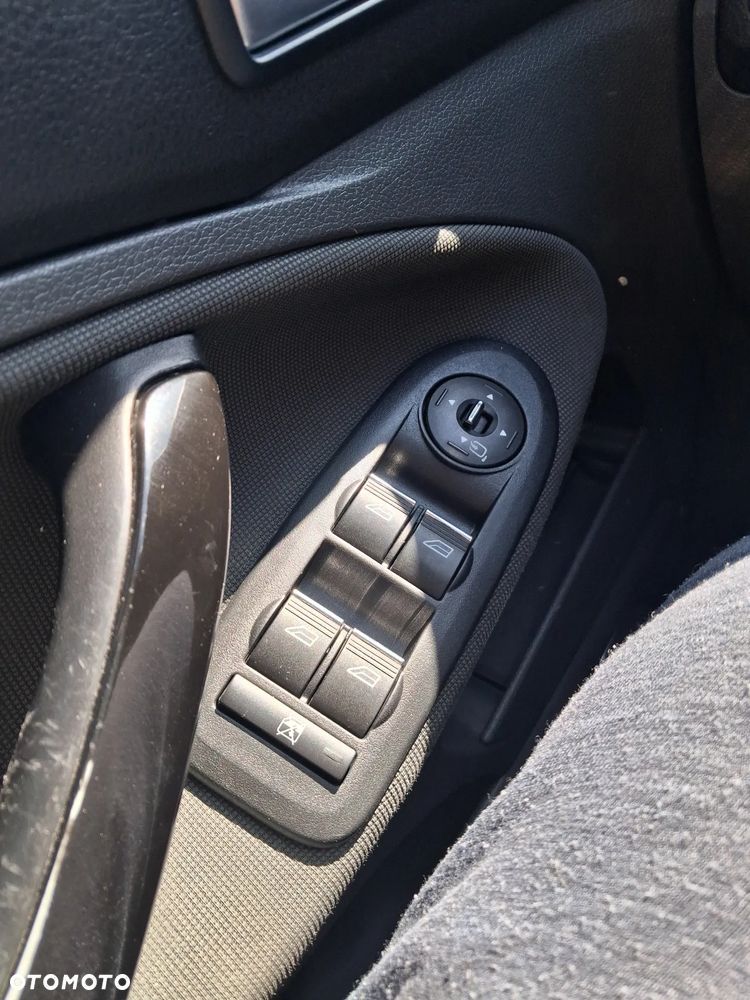 Ford Kuga 2.0 TDCi 4x4 Titanium - 14