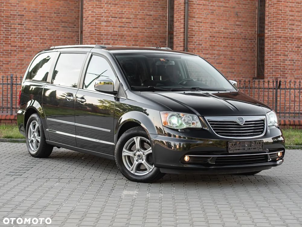 Lancia Voyager - 1