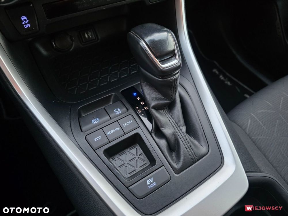 Toyota RAV4 - 23