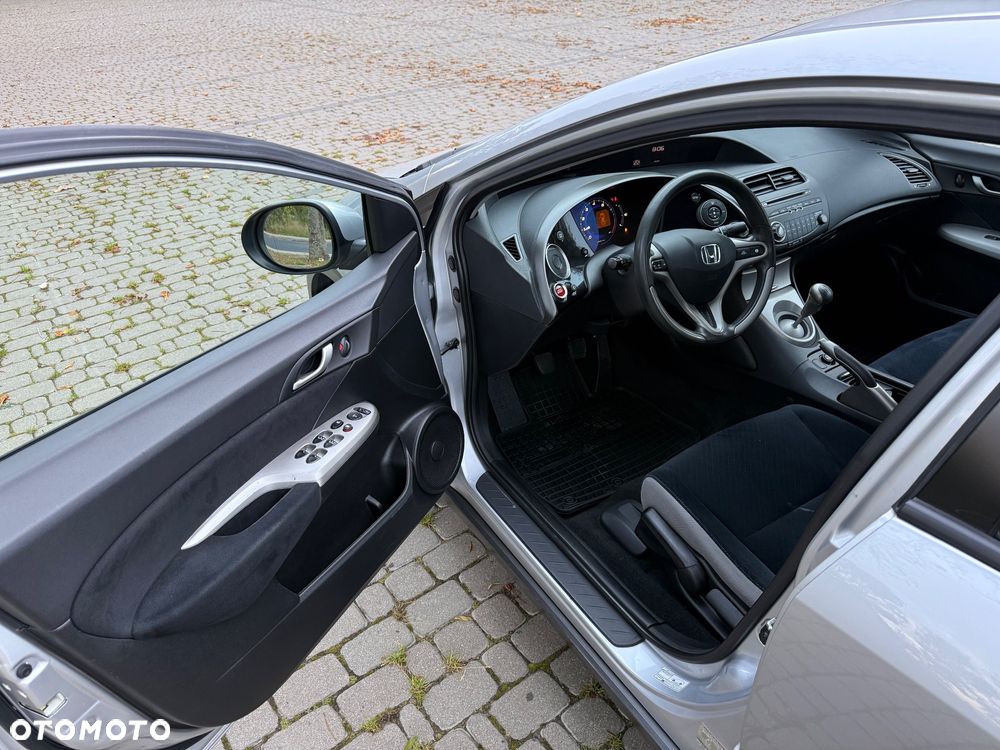 Honda Civic 1.8i-VTEC Comfort - 11