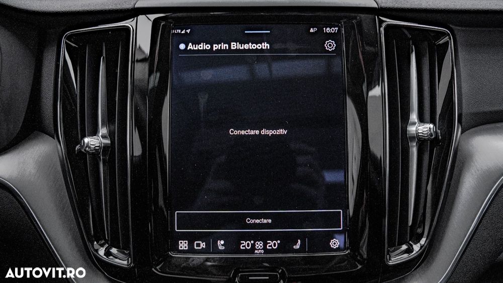 Volvo XC 60 T8 AWD Recharge Plus Bright - 27