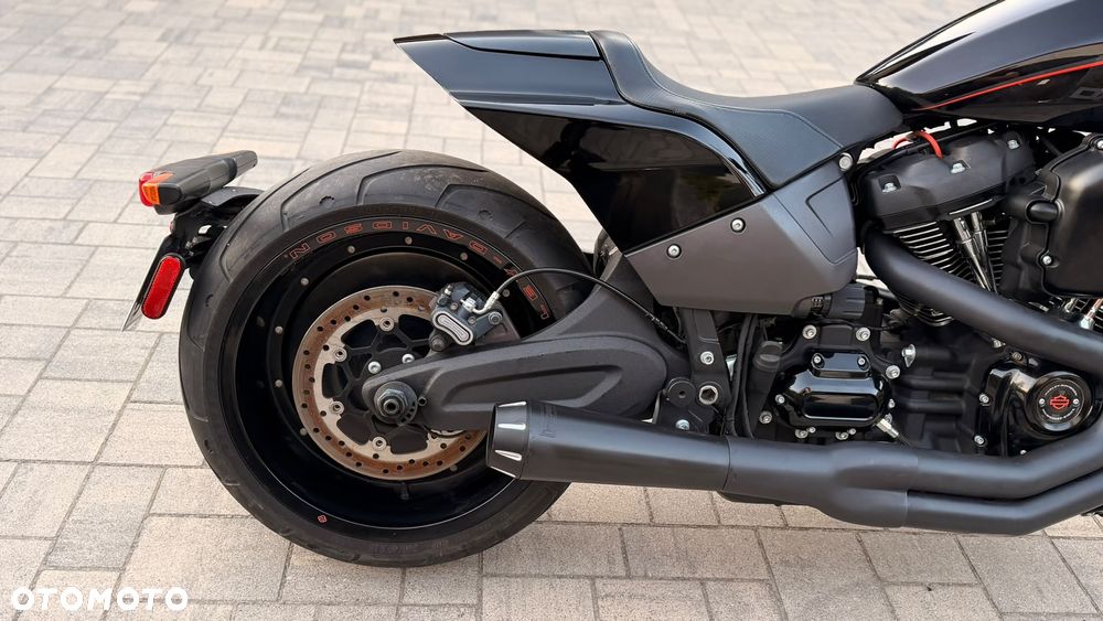 Harley-Davidson Softail FXDR - 7