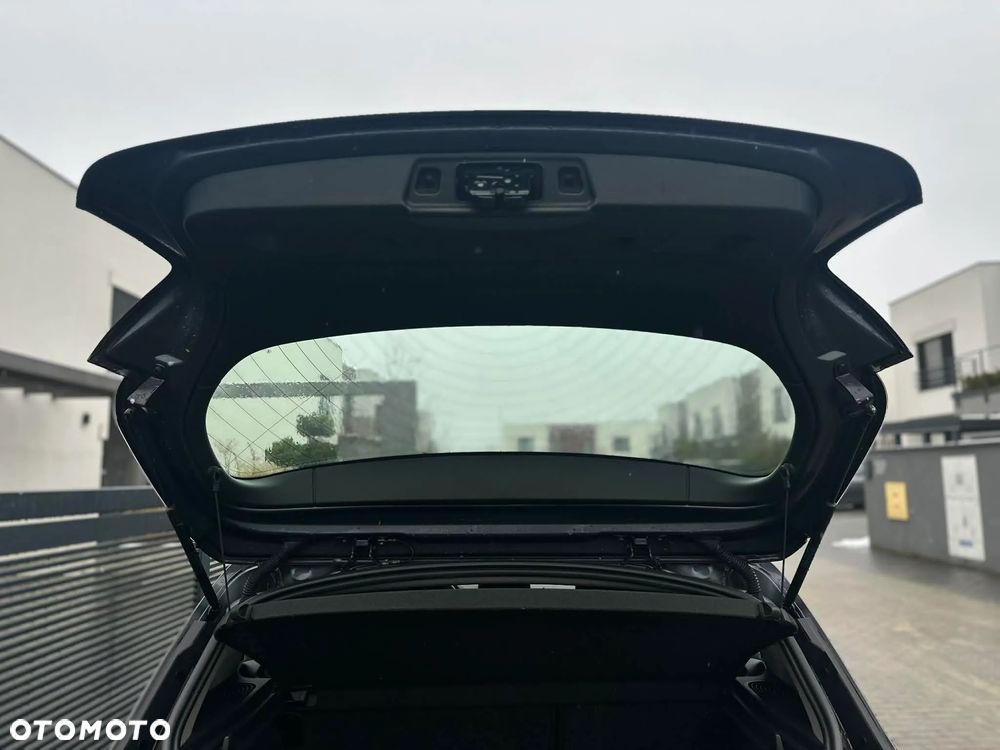 BMW Seria 1 116d - 14