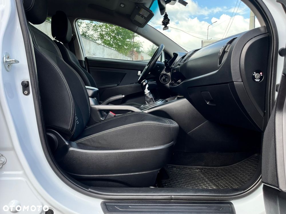 Kia Sportage 1.7 CRDI 2WD ISG Dream-Team Edition - 16