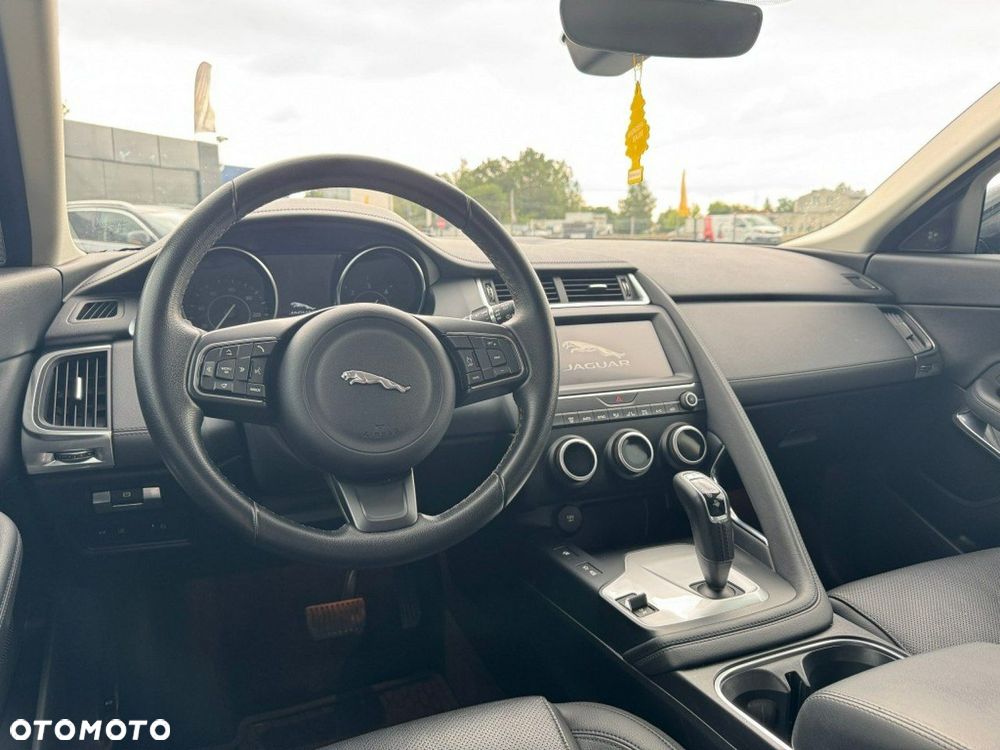 Jaguar E-Pace - 11