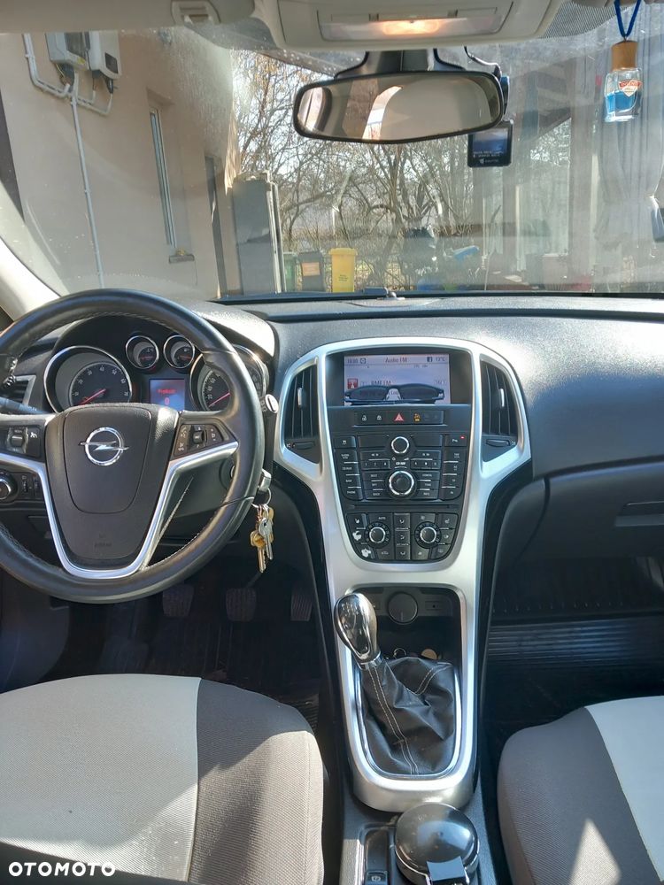 Opel Astra 1.4 Turbo - 2