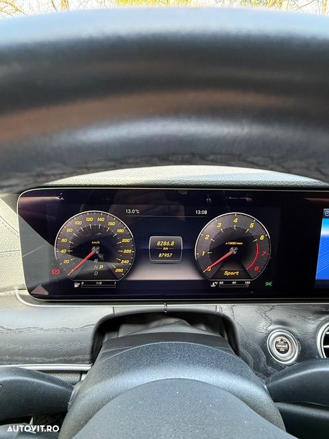 Mercedes-Benz E 200 4MATIC Aut. - 9