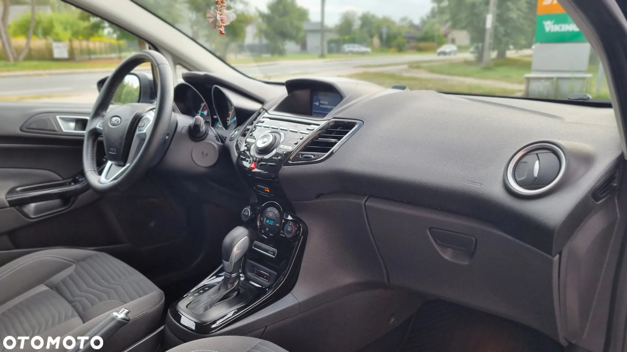 Ford Fiesta - 12