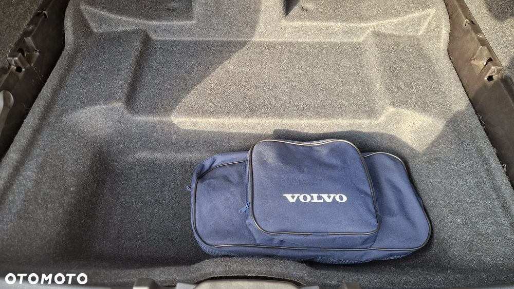 Volvo XC 40 T3 Momentum - 31