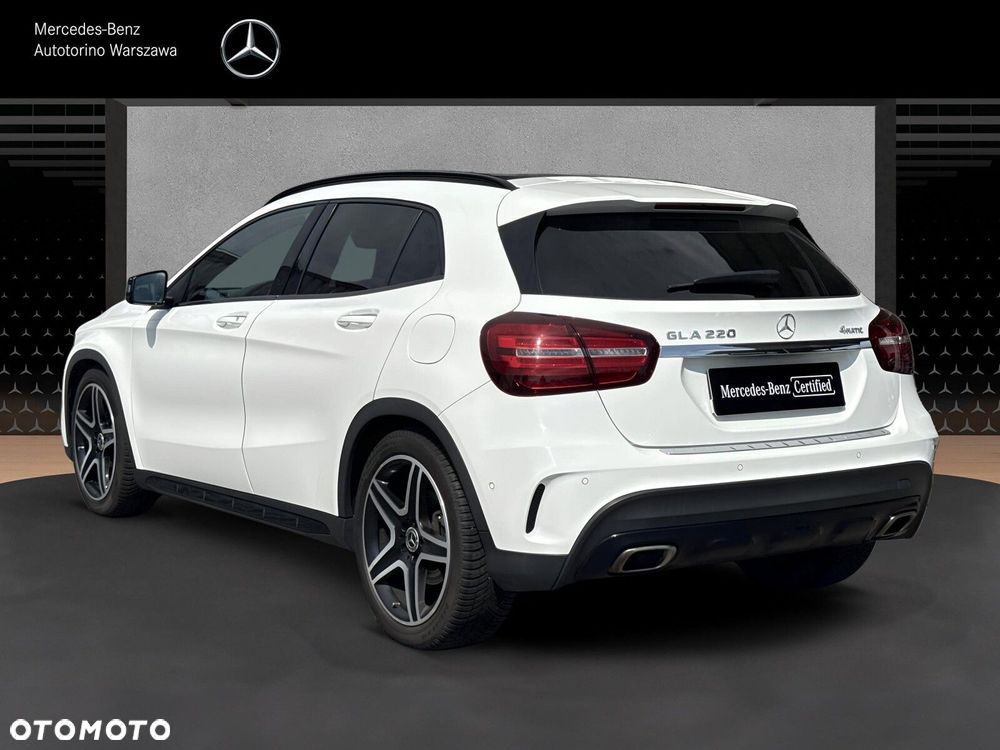 Mercedes-Benz GLA - 4
