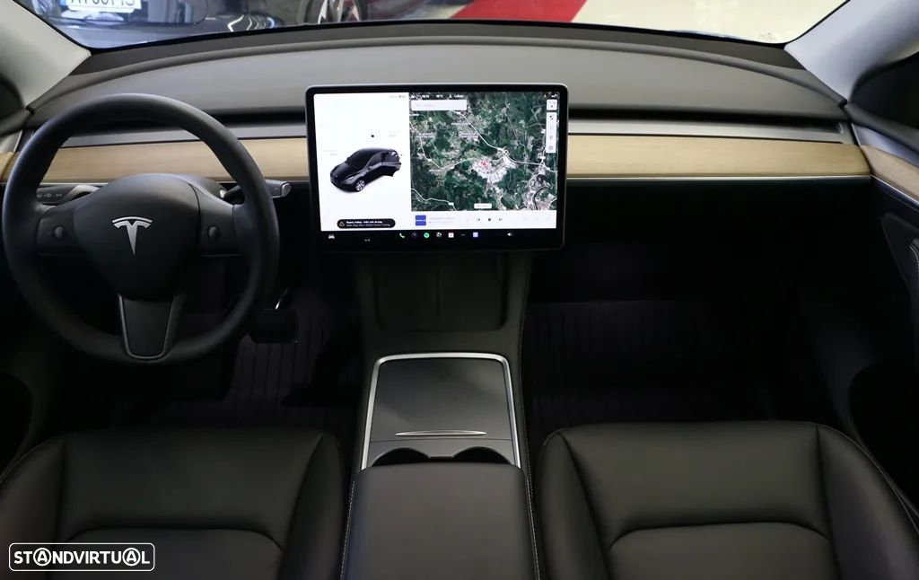 Tesla Model Y - 15