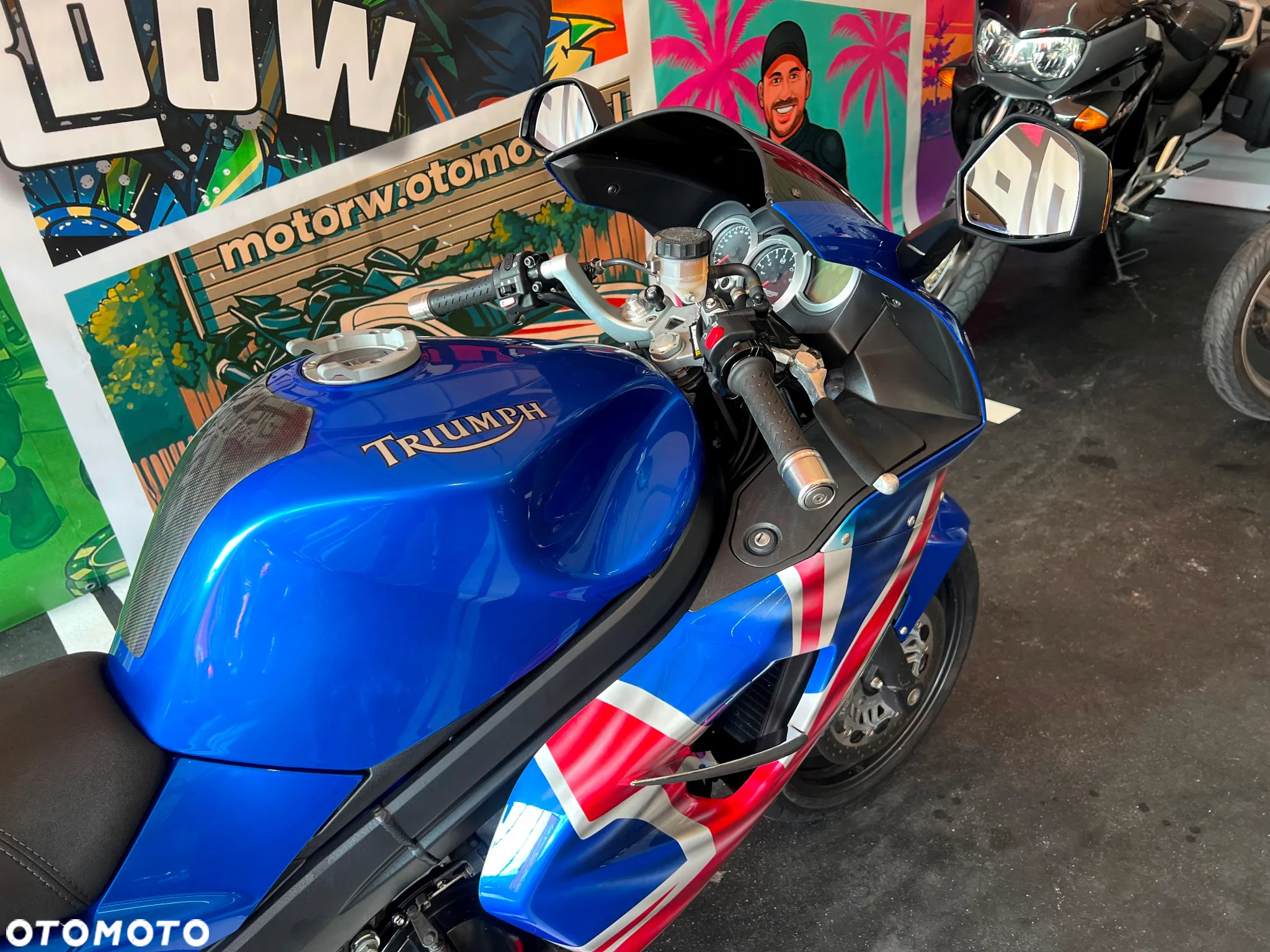 Triumph Sprint - 8