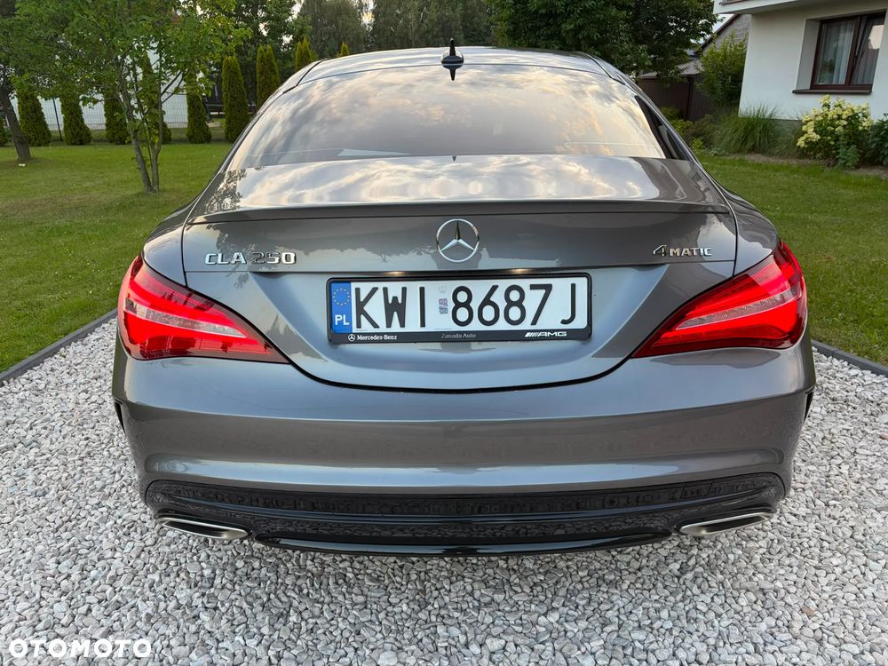 Mercedes-Benz CLA 250 4-Matic AMG Line - 8