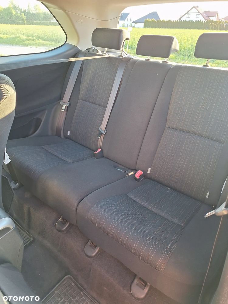 Toyota Auris 1.33 VVT-i - 13