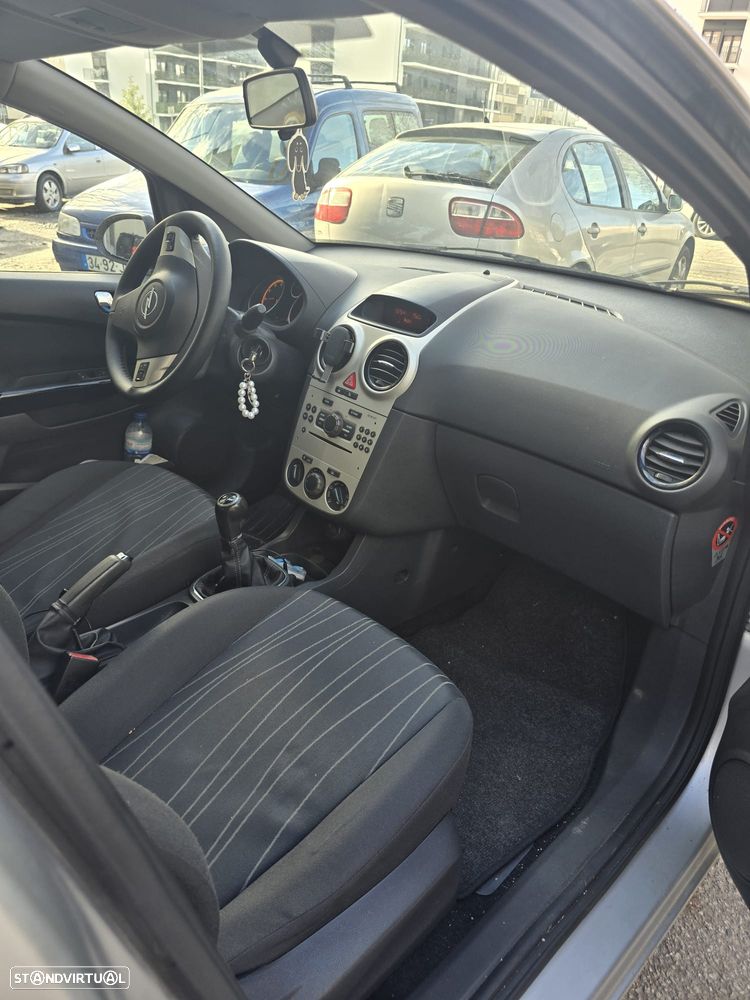 Opel Corsa 1.2 Enjoy - 5