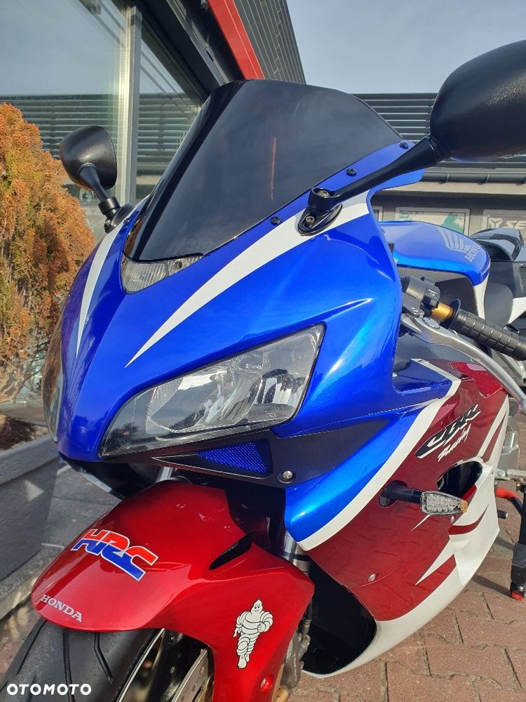 Honda CBR - 9