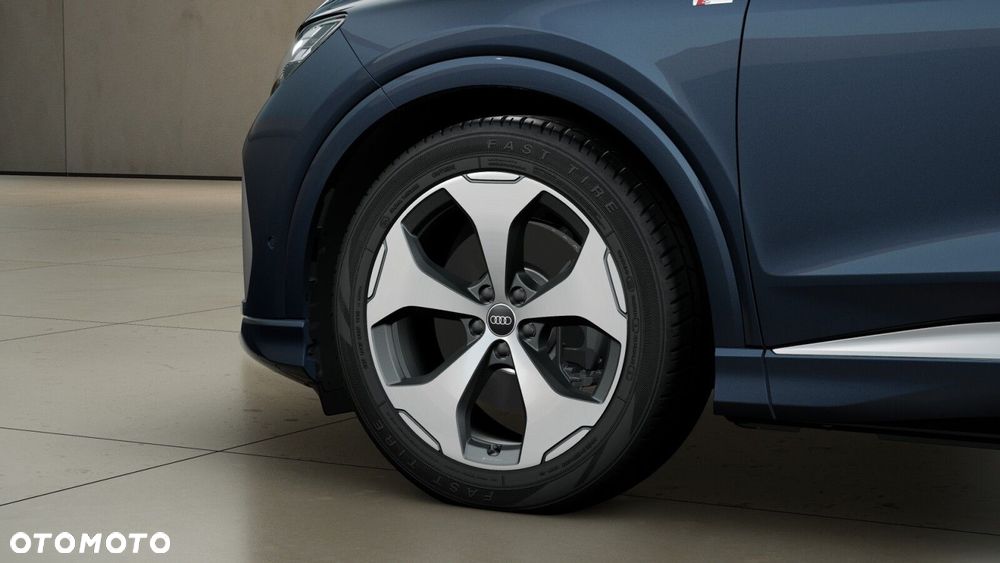 Audi Q4 e-tron - 6