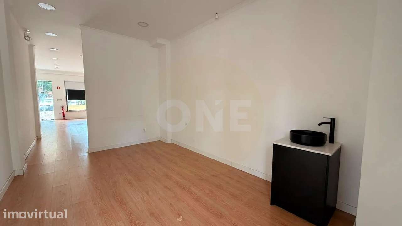 loja 90 m2 com garagem / Bons Dias- Ramada - Grande imagem: 5/25