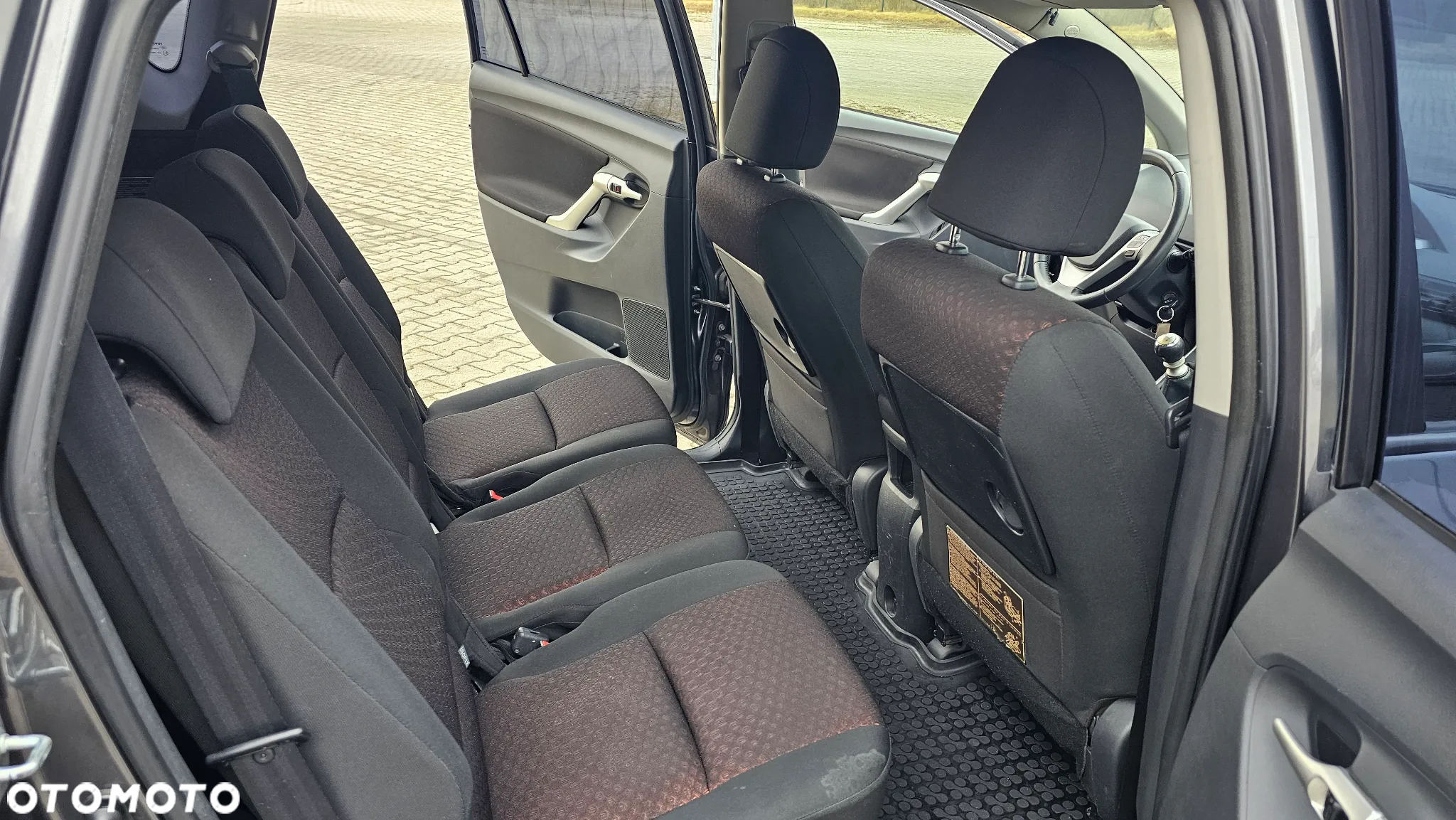 Toyota Verso 2.0 D-4D Sol 7os - 11