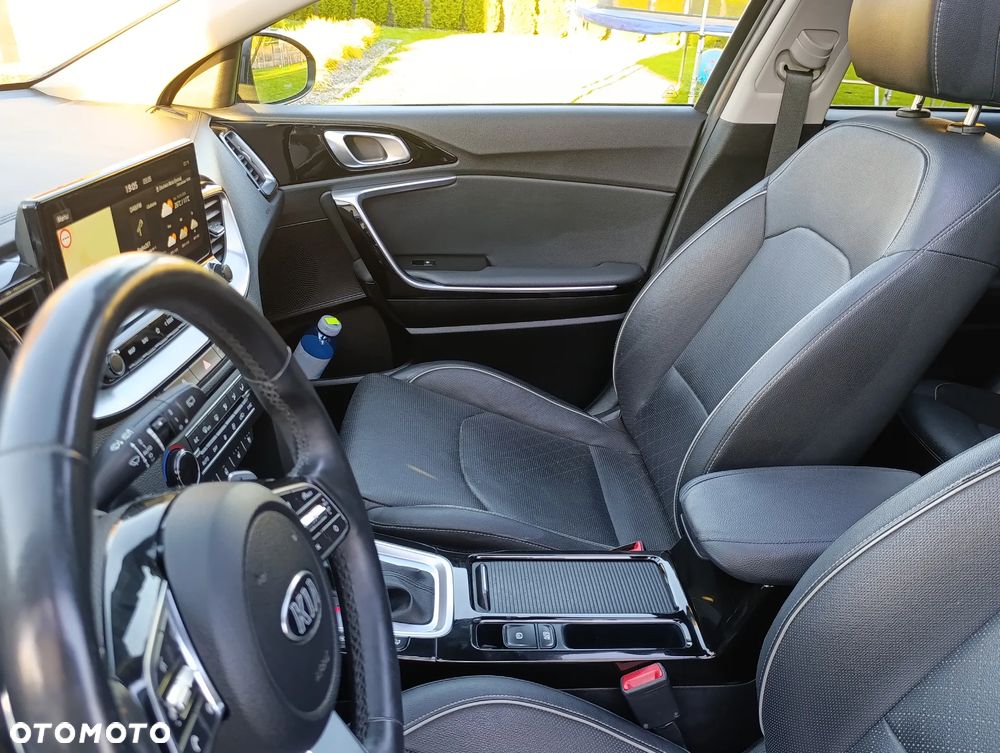 Kia XCeed - 13