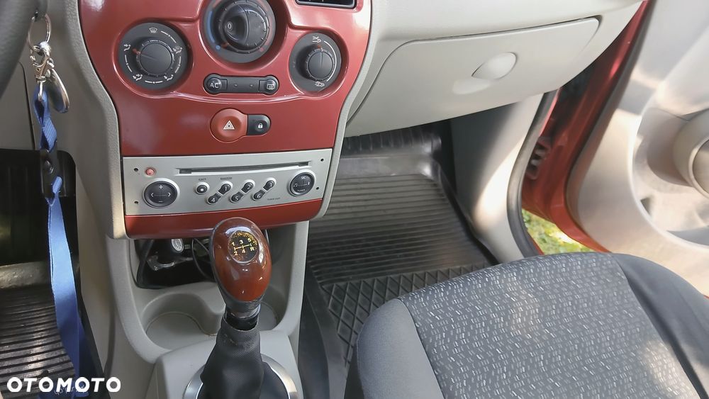 Renault Modus 1.6 16V ESP Dynamique - 2