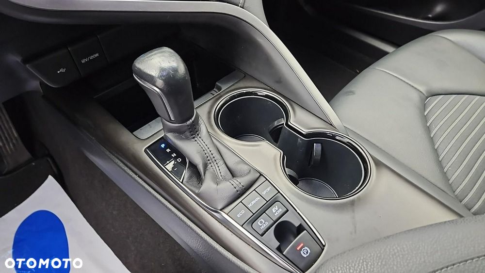 Toyota Camry 2.5 Hybrid Comfort CVT - 19