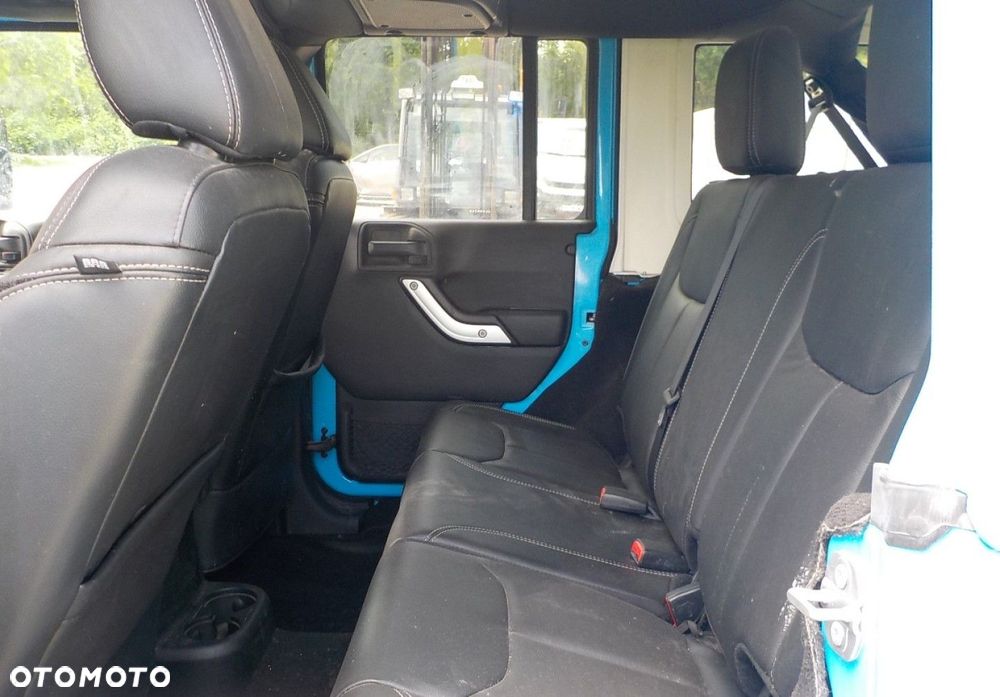 Jeep Wrangler 2.8 CRD Unlim Sahara - 22