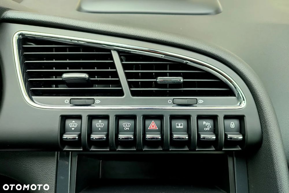 Peugeot 3008 THP 165 EAT6 Stop & Start Allure - 24