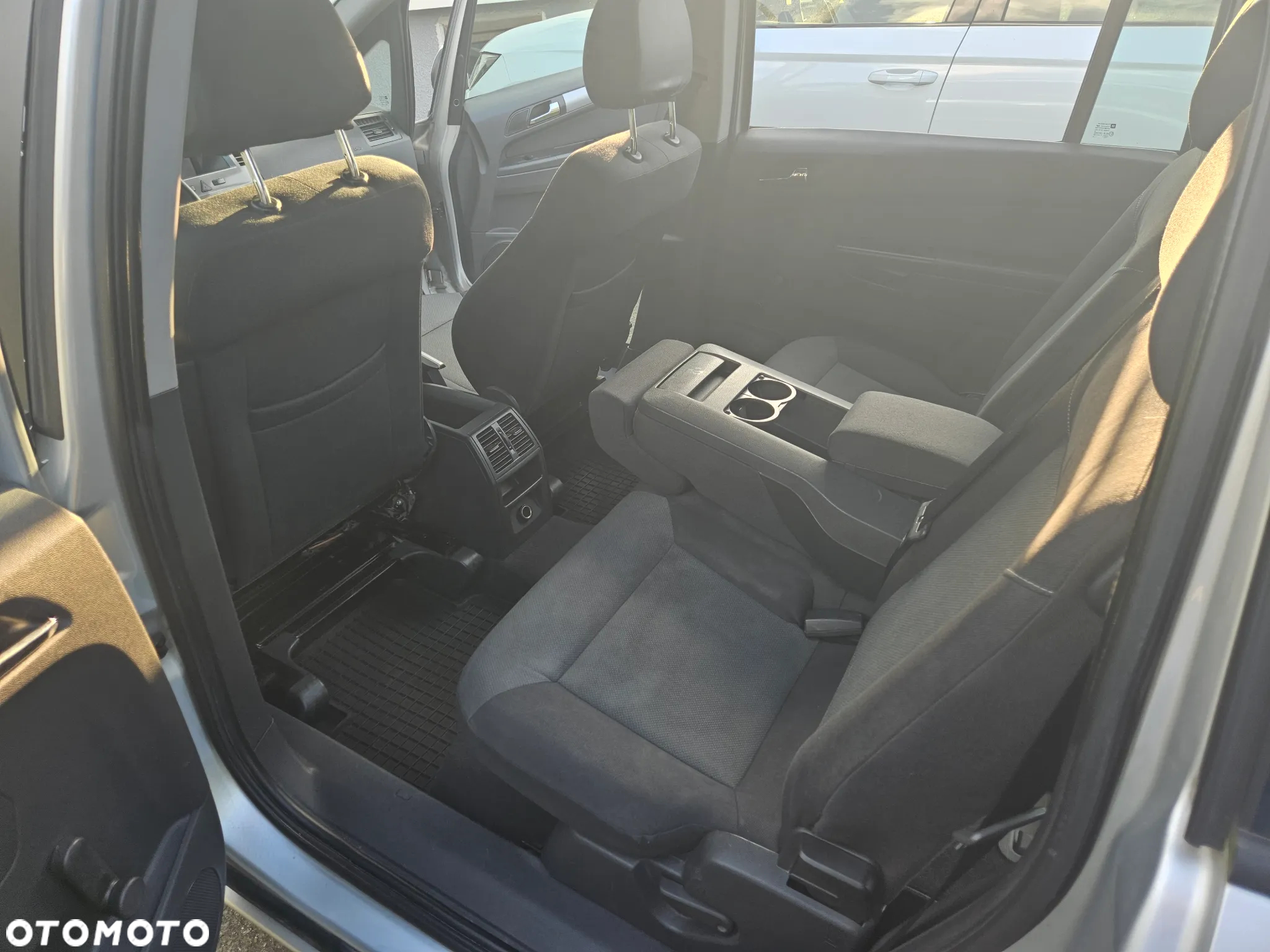 Opel Zafira 1.6 Enjoy - 13