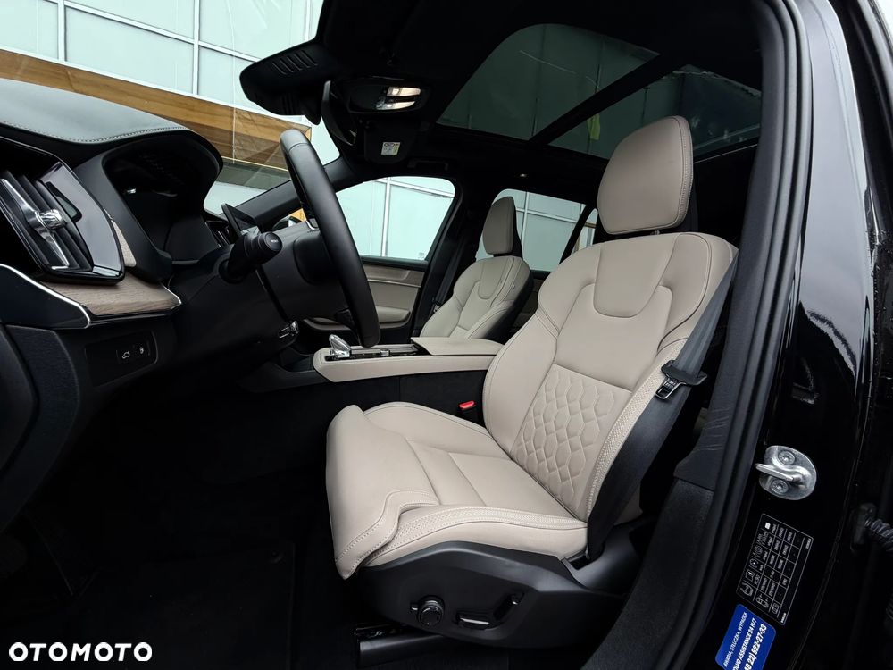 Volvo XC 90 T8 AWD Plug-In Hybrid Plus Bright 7os - 23