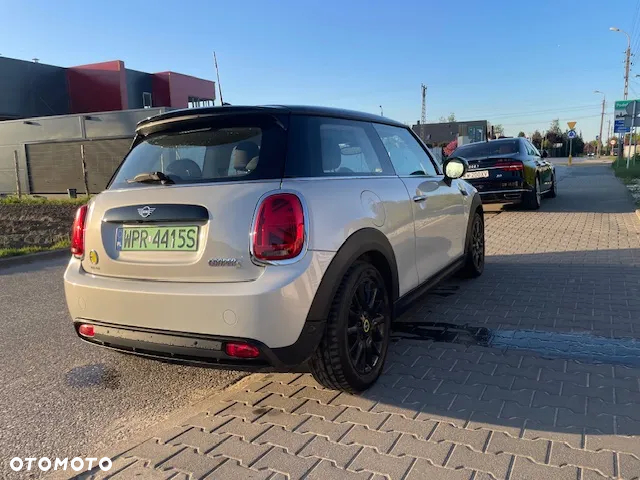 MINI Cooper SE Resolute Edition - 4