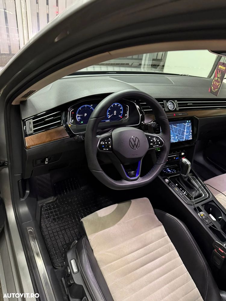 Volkswagen Passat Variant 2.0 TDI DSG 4Motion Highline - 19