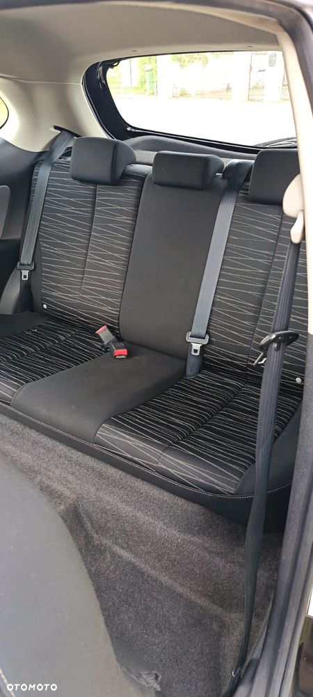 Mazda 2 - 9